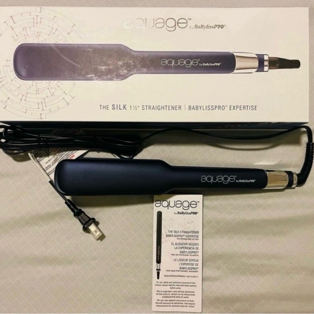 Aquage by BaByliss Pro Silk Flat iron/straighter 1
1/2" New
